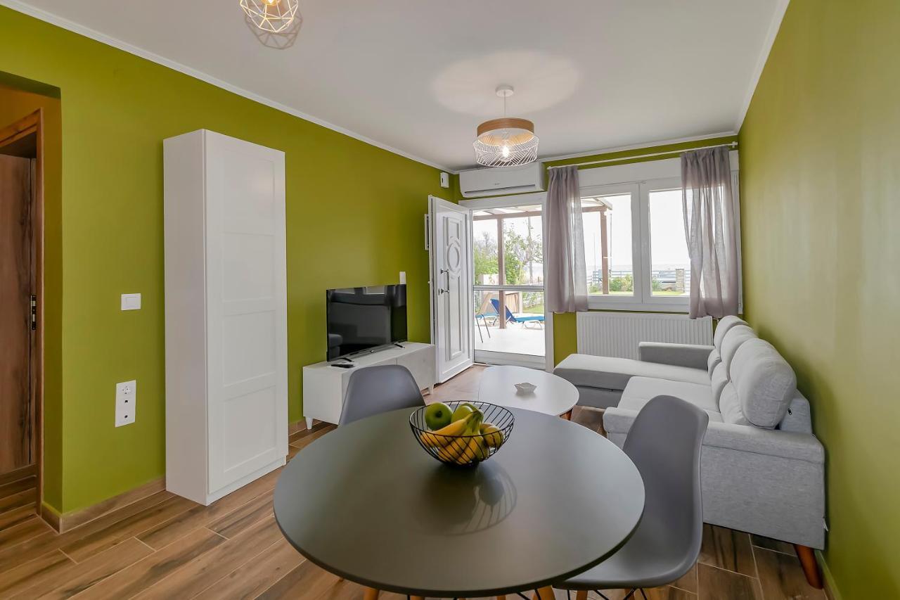Azzurro Seafront Houses Nea Kallikrateia Ngoại thất bức ảnh