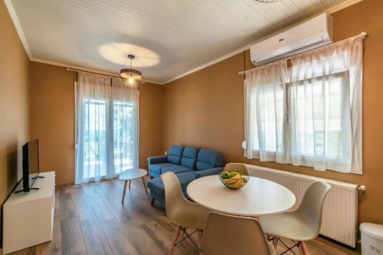 Azzurro Seafront Houses Nea Kallikrateia Ngoại thất bức ảnh